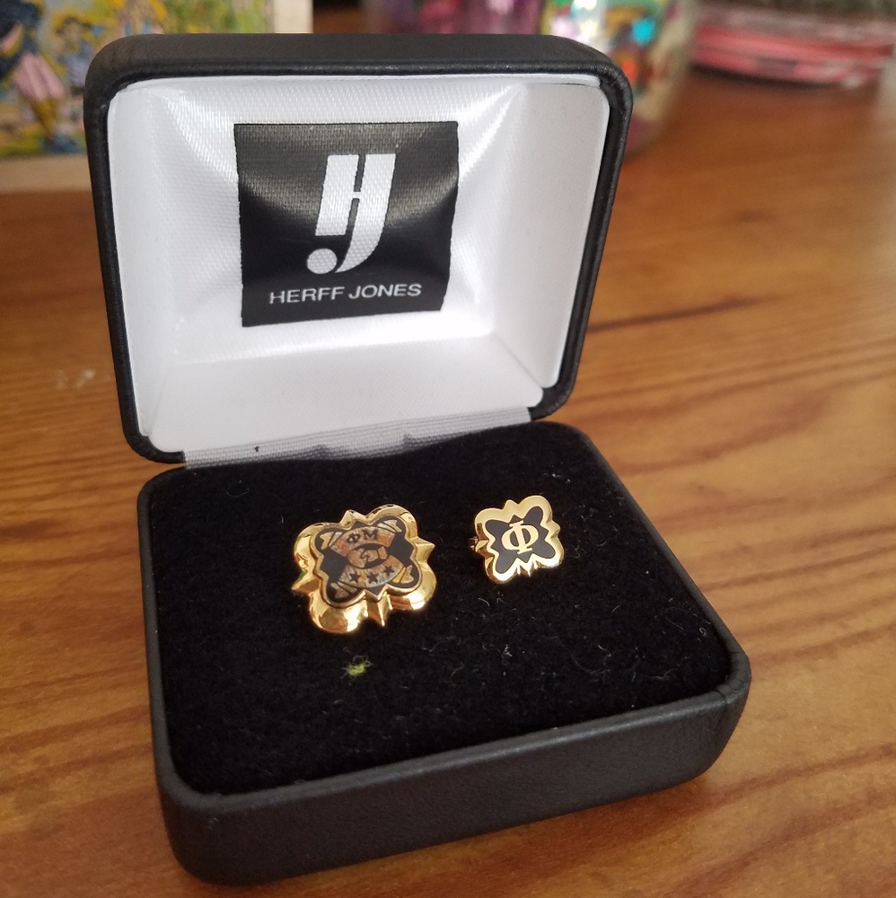 Phi Mu Badge and Pin